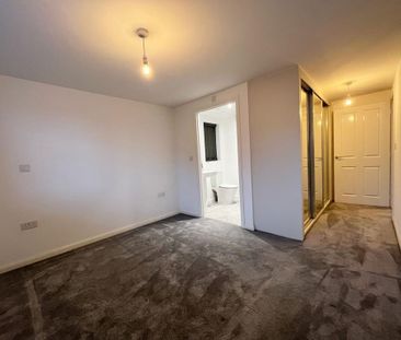 3 bedroom detached house to rent - Photo 3