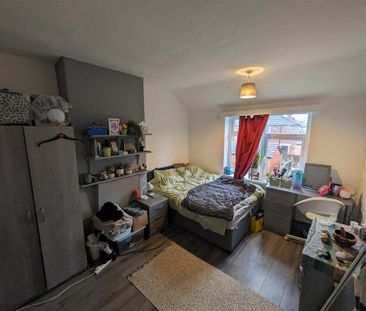 3 bedroom private hall to rent - Photo 5