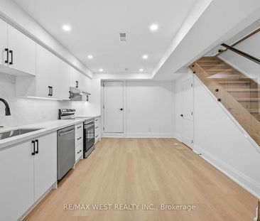 For Lease - 390 Saint Clarens Avenue Unit# Lower, Toronto, Ontario - Photo 2