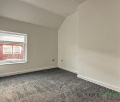 3 BEDROOM House - Mid Terrace - Photo 5