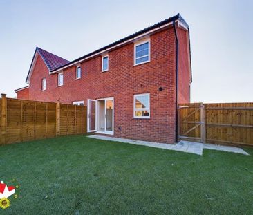 Sniggs Field Avenue, Winnycroft, Gloucester - Photo 1