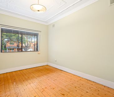 31 Shaw Avenue, Earlwood NSW 2206 - House For Rent | Domain - Photo 2