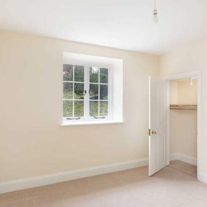 1 bedroom property to rent in Badminton - Photo 1