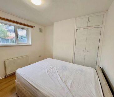 4 bedroom semi-detached house to rent - Photo 6