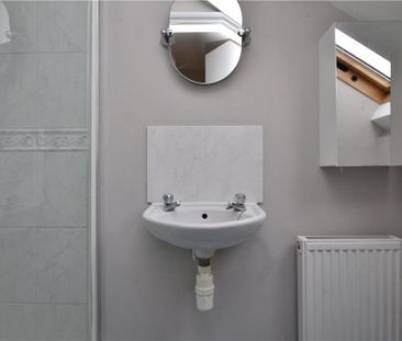 Markenfield Road, Guildford, Surrey, GU1 4PD - Photo 6