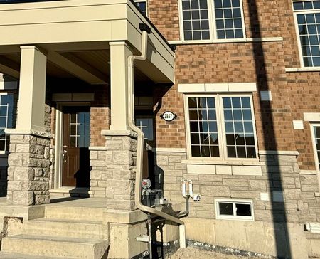 For Lease - 2857 WHITES Road, Pickering, Ontario - Photo 4