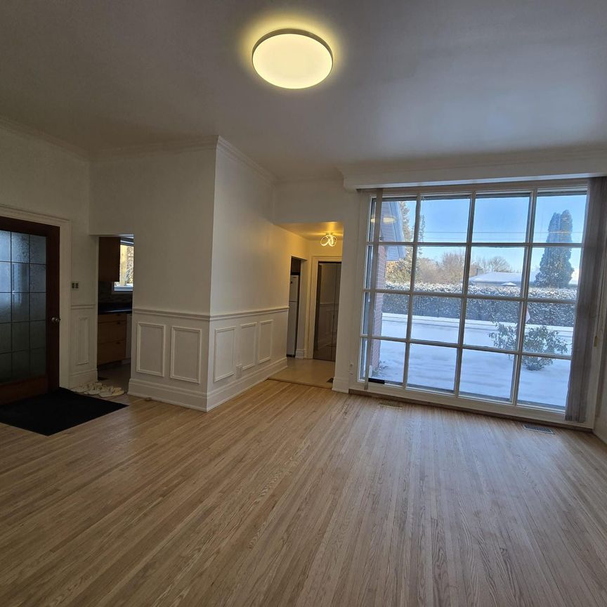 For Lease - 9 Dunham Crescent Unit# MAIN, Aurora, Ontario - Photo 1