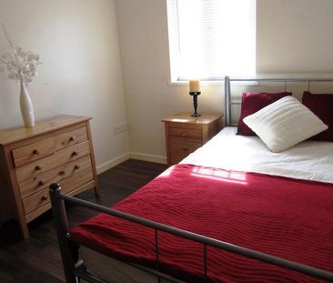 1 bedroom in a house share to rent - Photo 5