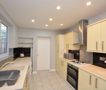 3 bedroom terraced house to rent - Photo 6
