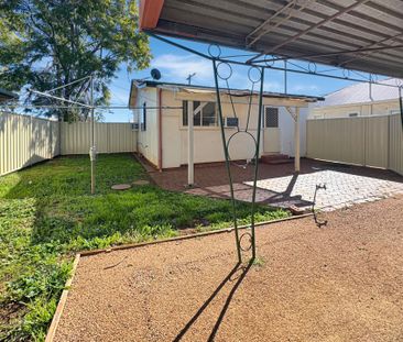 Tidy 2 Bedroom Home - Photo 2