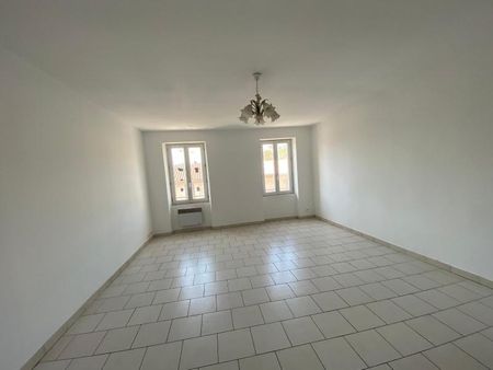 Location Appartement 3 pièces 79m² ST MAXIMIN LA STE BAUME 83470 - Photo 4