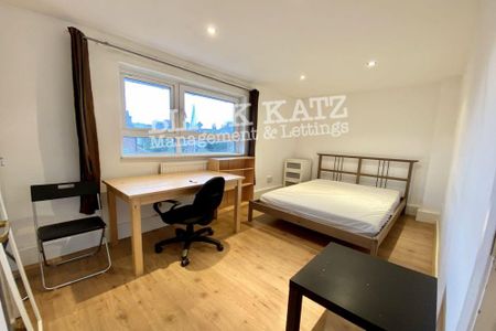 3 bedroom apartment to rent - Photo 3