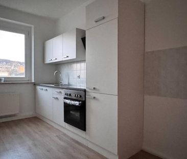 *** Renovierte 2-Raumwohnung im Zentrum | Einbauküche | Dachgeschos... - Photo 2