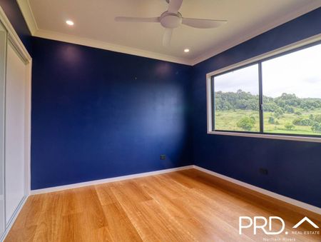 Modern Living in Quiet Neighbourhood - Photo 2