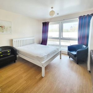 flat to rent - Photo 2