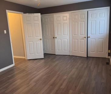 154 BROOMLANDS DRIVE - Photo 3