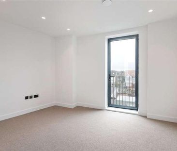 Novum Court, Cannon Hill Lane, London, SW20 - Photo 4