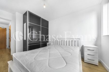 1 Bed Flat, Proton Tower, E14 - Photo 3
