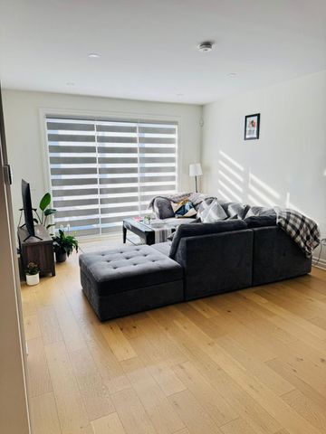 For Lease - Main -7520 Splendour Drive, Niagara Falls, Ontario - Photo 3