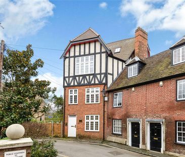 A high specification and fully furnished one bedroom apartment with... - Photo 2