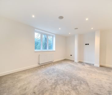 4 bedroom terraced house to rent - Photo 1