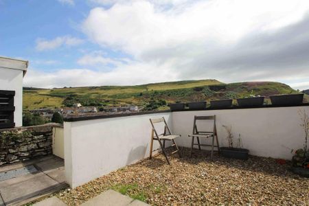 3 bedroom terraced house to rent - Photo 5