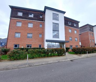 1 bedroom in a flat share to rent - Photo 2