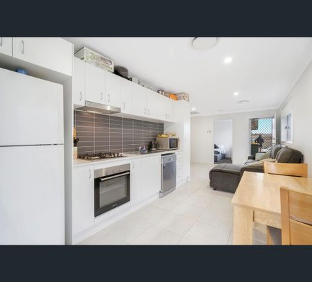 12a Mapplewell Circuit, Farley, NSW 2320 - Photo 5