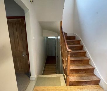 1 Bed Flat, Fox Hill, SE19 - Photo 1