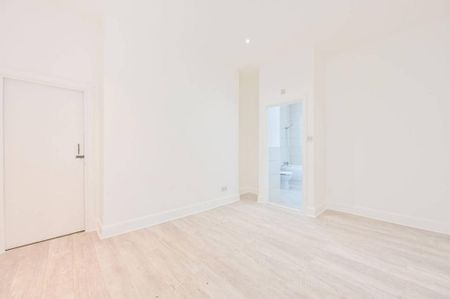 3 bedroom flat to rent - Photo 5