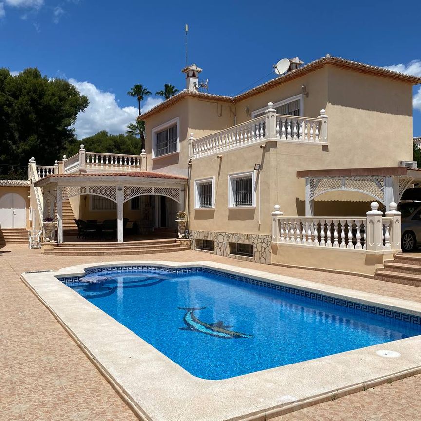 LONG TERM RENTAL Beautiful villa with sea views for rent in Benissa coast with 5 bedrooms. - Photo 1