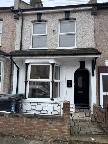 40 Salisbury Road, Northfleet, Kent, DA11 7DE - Photo 5