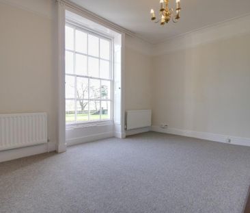 5 bedroom detached house to rent - Photo 3