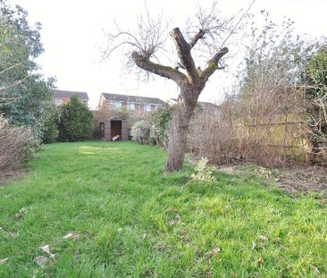 4 bedroom semi-detached house to rent - Photo 3