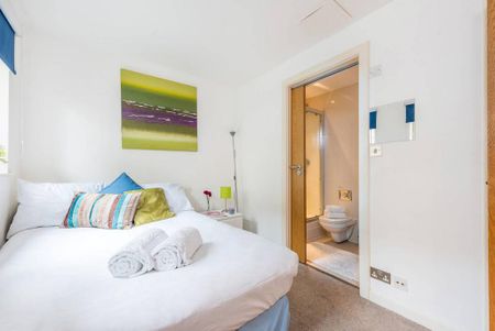 2 bedroom flat to rent - Photo 4