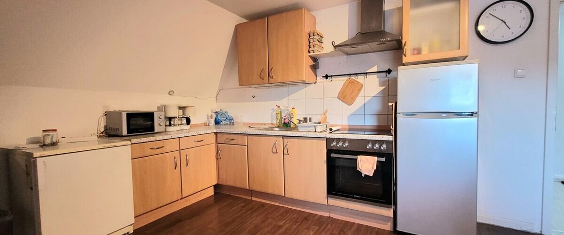 Zwei Zimmer Dachgeschoßwohnung mit EBK in Lollar - Foto 1