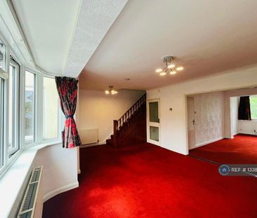 5 bedroom semi-detached house to rent - Photo 4