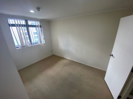 2 Bedroom Newmarket Apartment - Photo 3