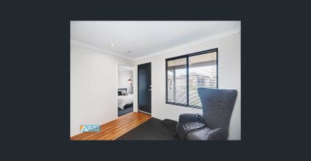 PRIME POSITION IN FAMILY-FRIENDLY HARRISDALE - FURNISHED - Photo 2