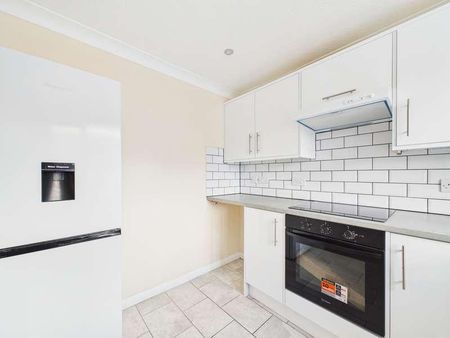 Derrick Close, Tilehurst, RG31 - Photo 4