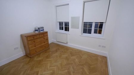 3 bedroom flat to rent - Photo 3