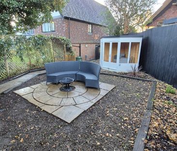 Detached house to rent - Photo 1