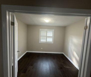 For Lease - 1399 Lormel Gate, Innisfil, Ontario - Photo 2