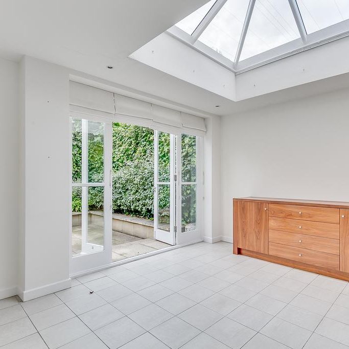 4 bedroom semi-detached house to rent - Photo 1