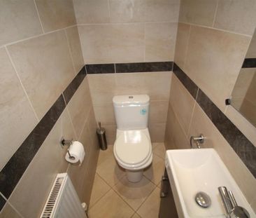 1 bedroom in a house share to rent - Photo 6