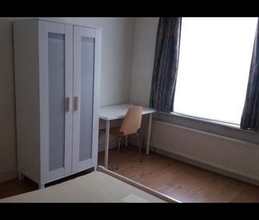 Room in a Shared House, Crewe Place, NW10 - Photo 1