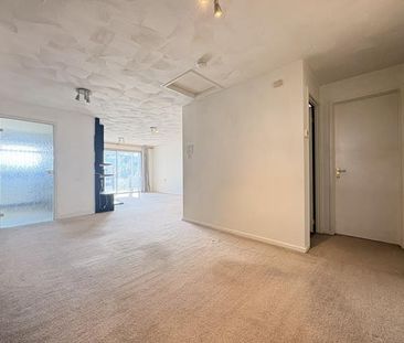 2 bedroom bungalow to rent - Photo 2