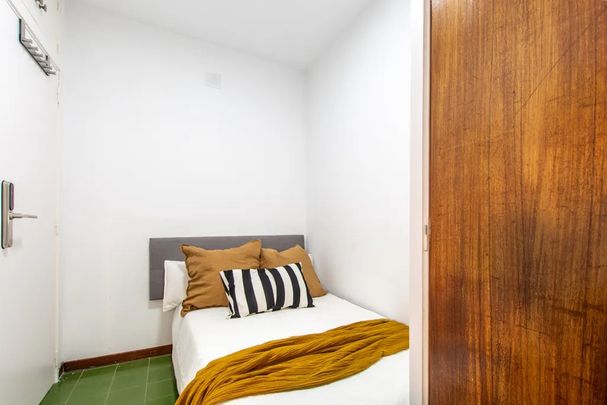 Calle del Pez Austral, Madrid, Community of Madrid 28007 - Photo 1