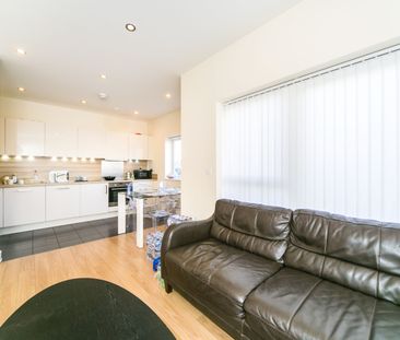 2 bedroom apartment to rent - Photo 2