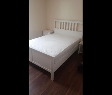 Room in a Shared House, Pickworth Close, SW8 - Photo 5